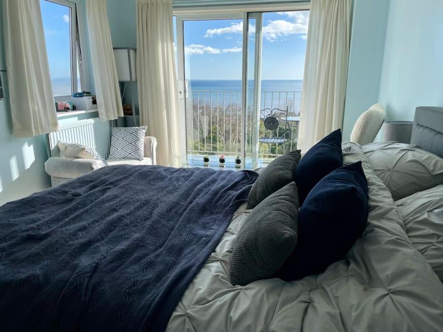 Stunning Charmouth Property With Bay Views! Bagian luar foto