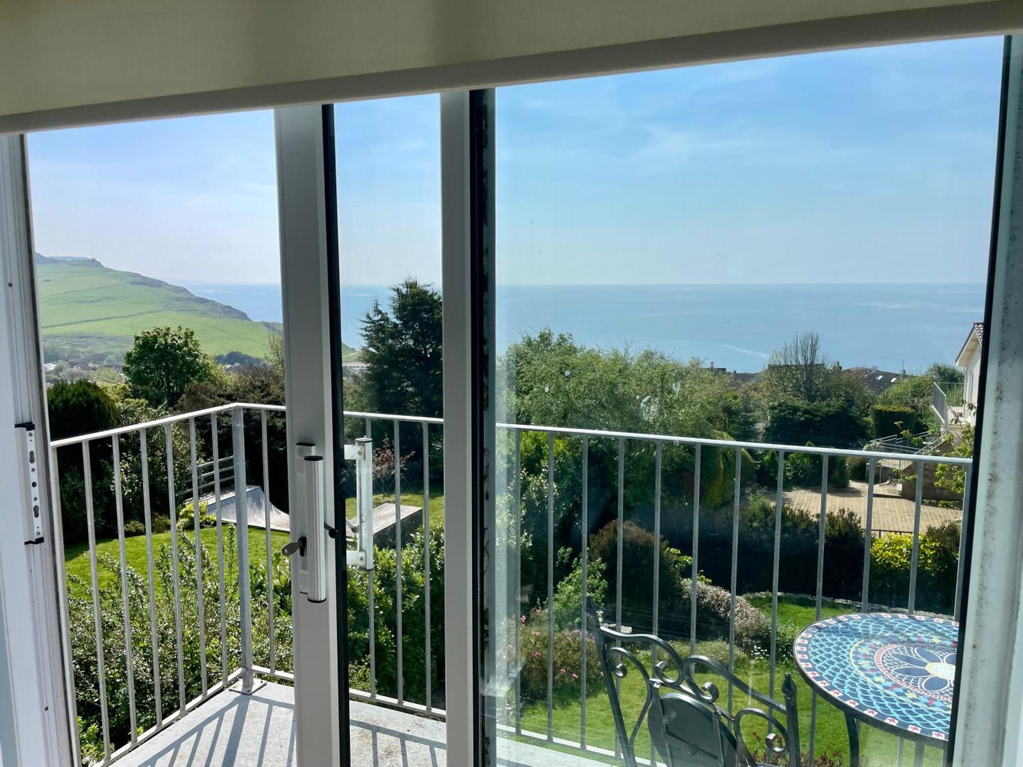 Stunning Charmouth Property With Bay Views! Bagian luar foto