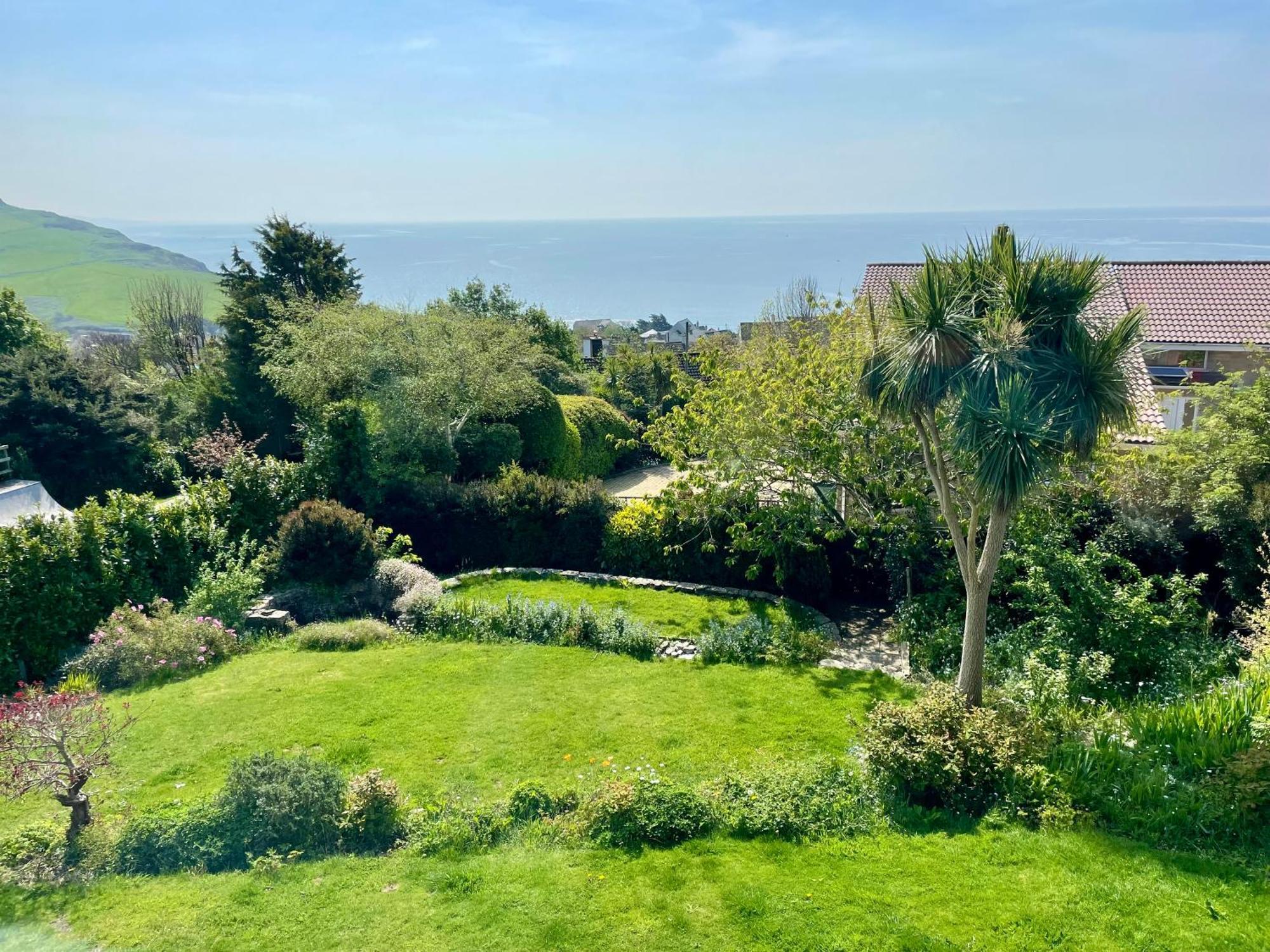 Stunning Charmouth Property With Bay Views! Bagian luar foto