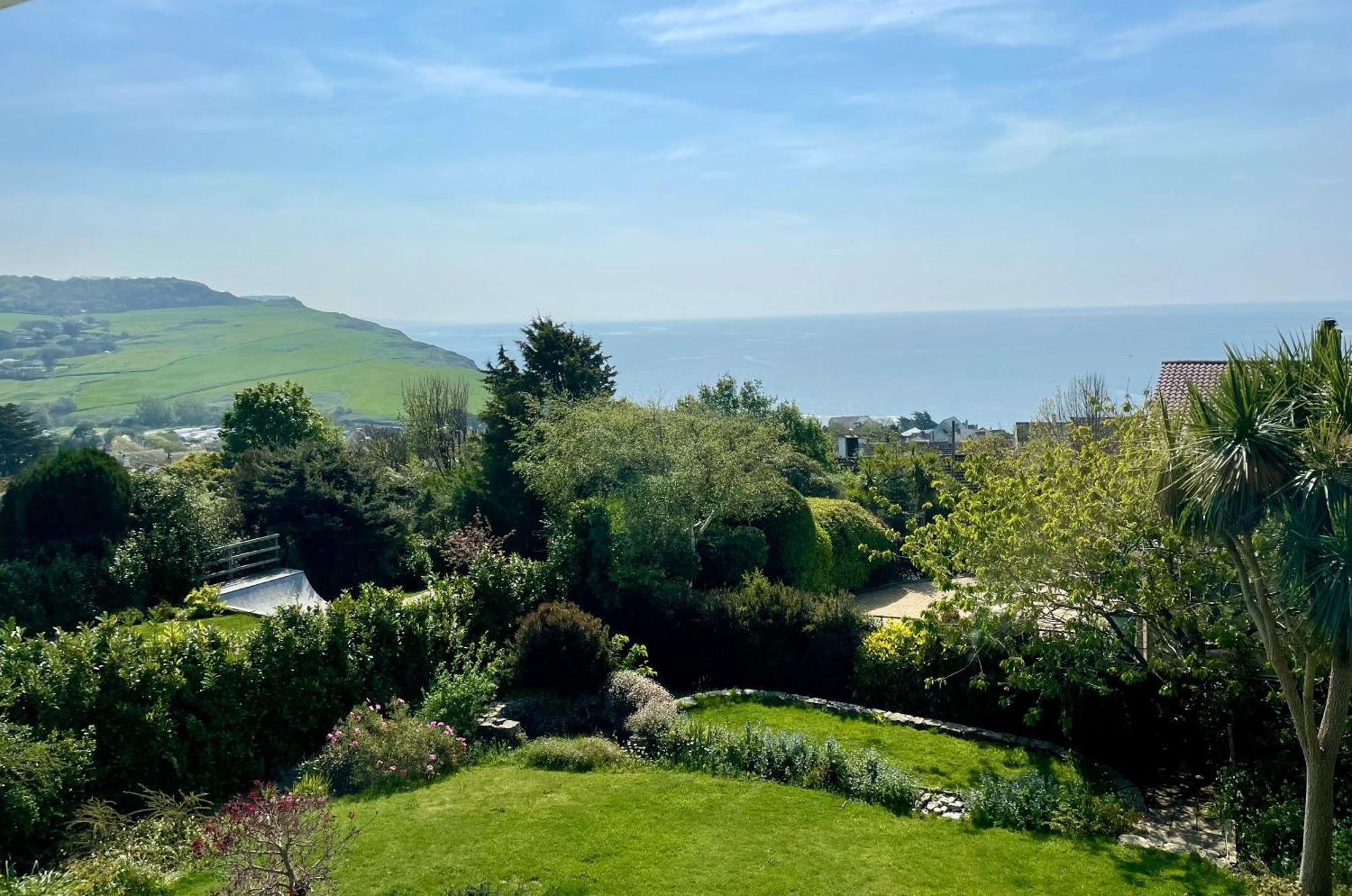 Stunning Charmouth Property With Bay Views! Bagian luar foto