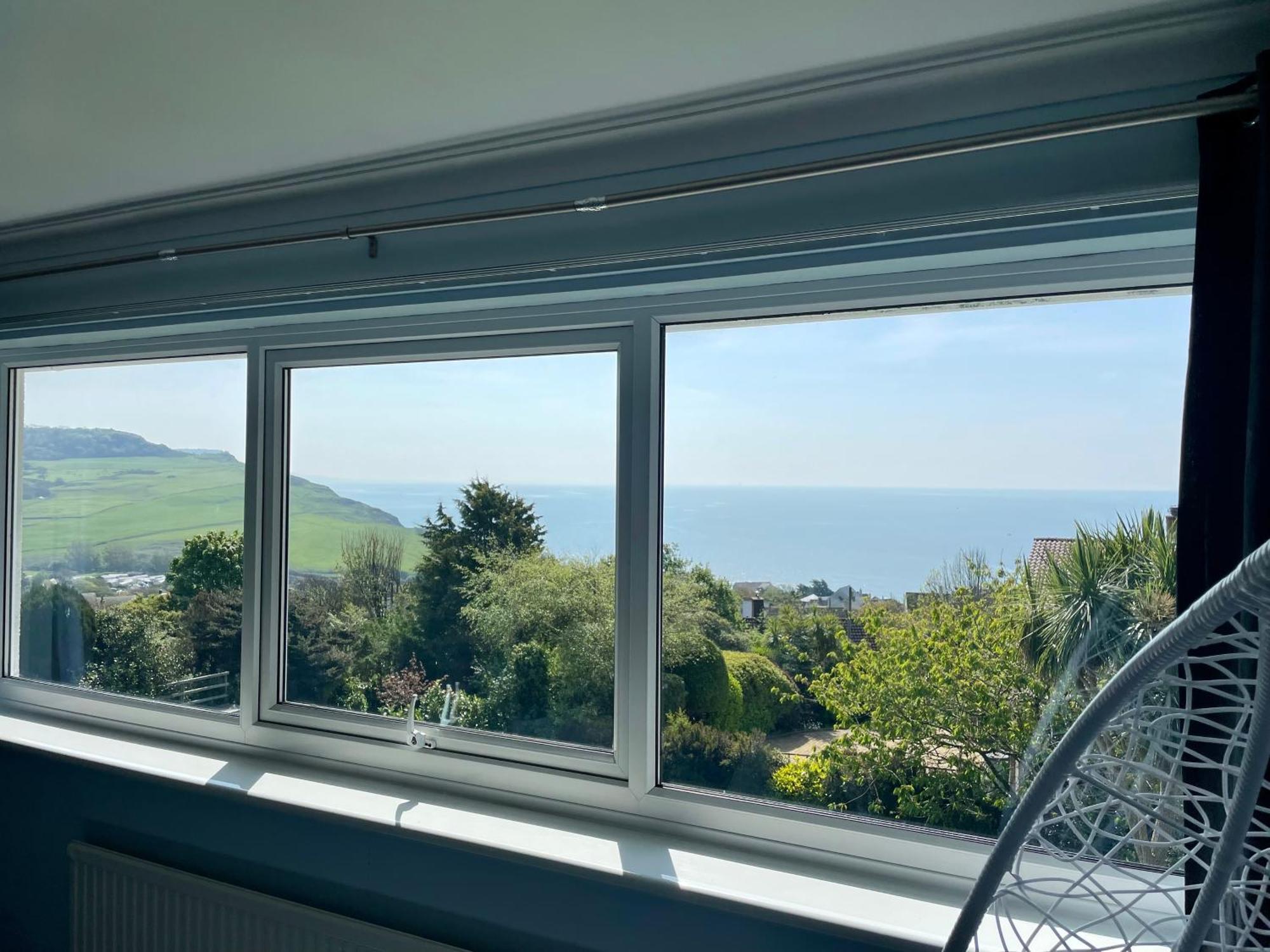 Stunning Charmouth Property With Bay Views! Bagian luar foto