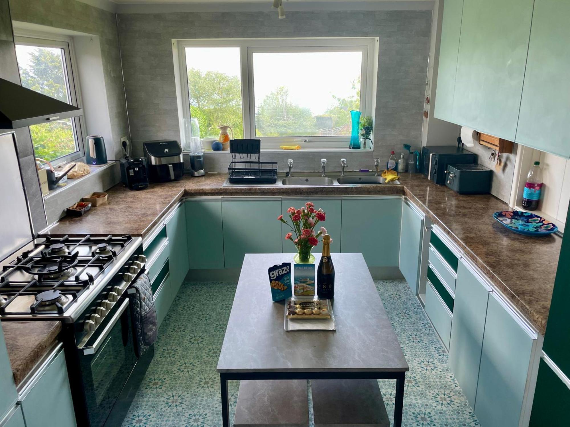 Stunning Charmouth Property With Bay Views! Bagian luar foto