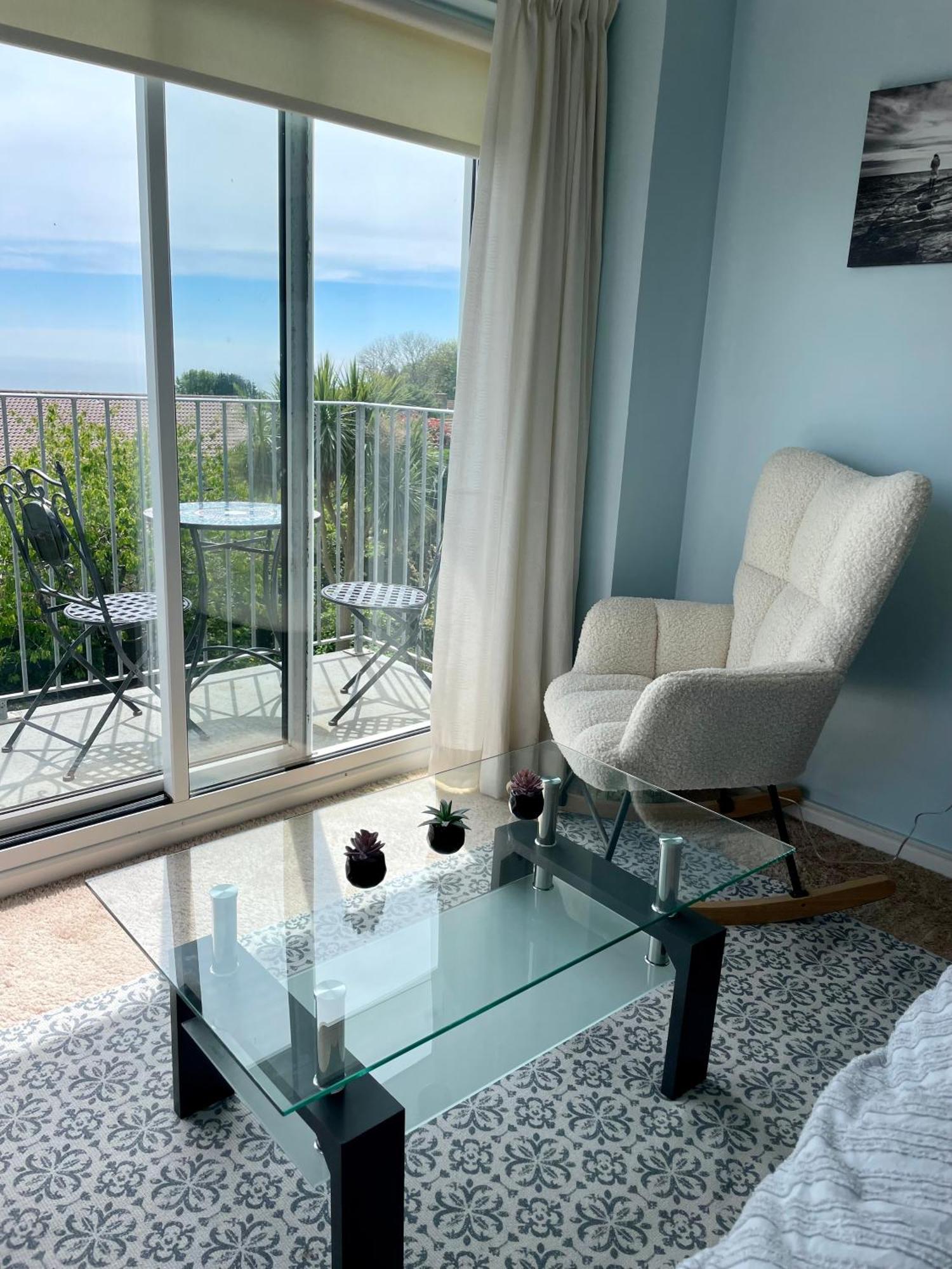 Stunning Charmouth Property With Bay Views! Bagian luar foto