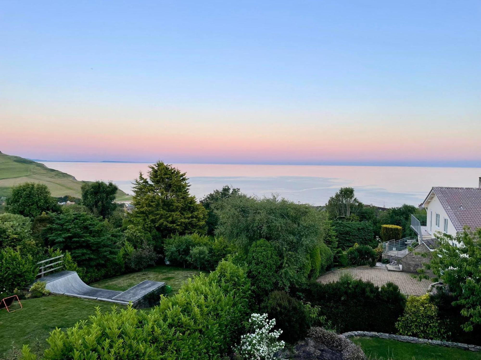 Stunning Charmouth Property With Bay Views! Bagian luar foto